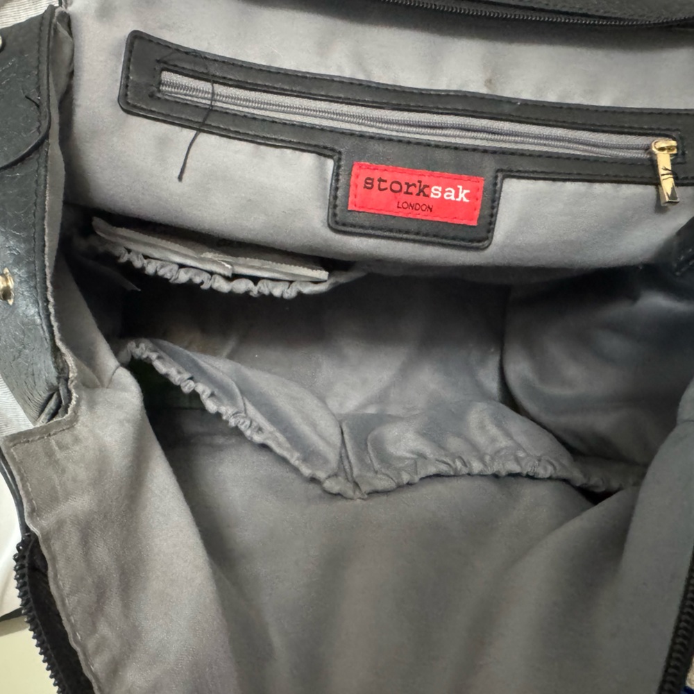 Storksak St James convertible leather Diaper Backpack - Picture 12 of 13